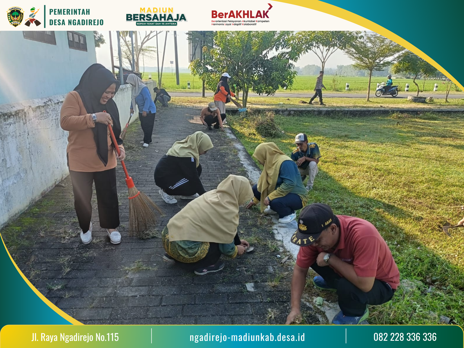 Kegiatan Jum'at Bersih Pemerintah Desa Ngadirejo bersama Kecamatan Wonoasri